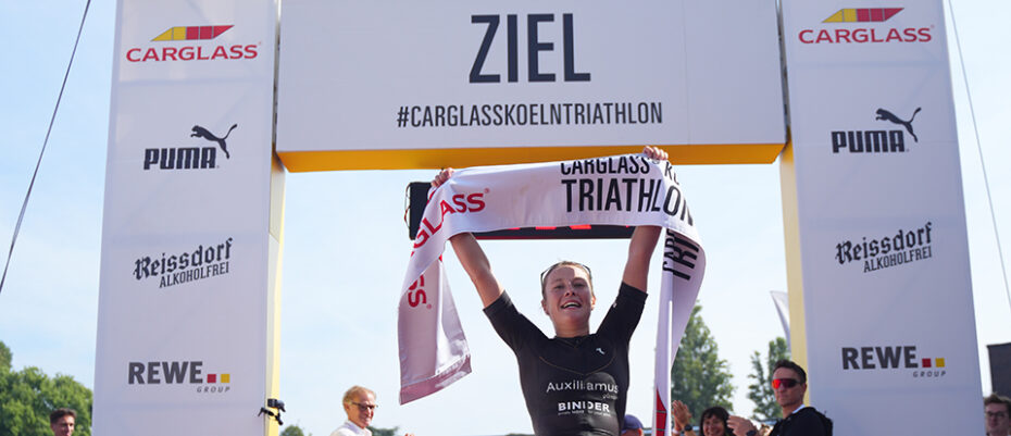 Bild zum Artikel: PM 9/2023: Carolin Meyer gewinnt den Carglass® Köln Triathlon