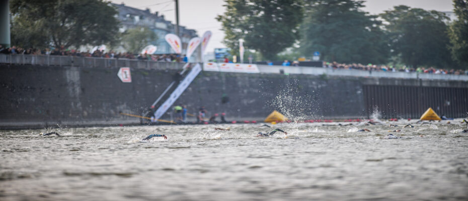 Bild zum Artikel: Freiwasserschwimmen im Rhein: Ein einzigartiges Erlebnis beim Köln Triathlon