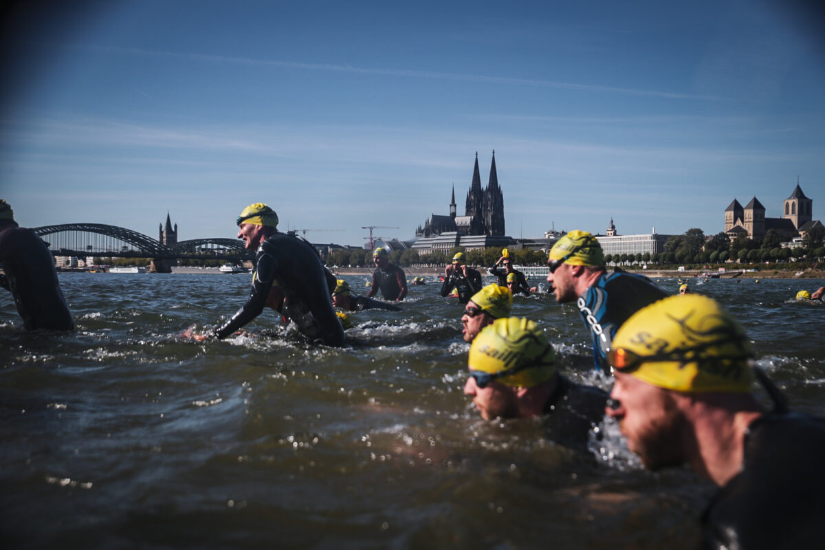 Köln Triathlon 2025 Ausstieg Schwimmen Rheinpark