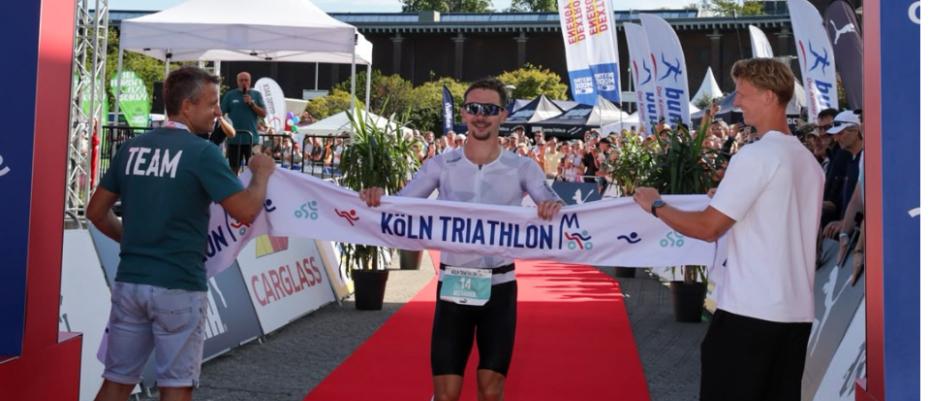 Bild zum Artikel: Köln feiert den Triathlon: Rekordtag mit 4.200 Aktiven, großen Emotionen und Ministerpräsident Wüst